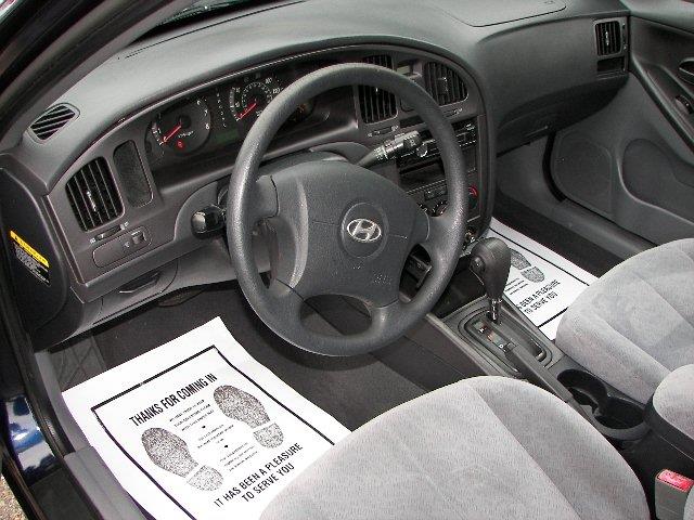 Hyundai Elantra 2002 photo 3
