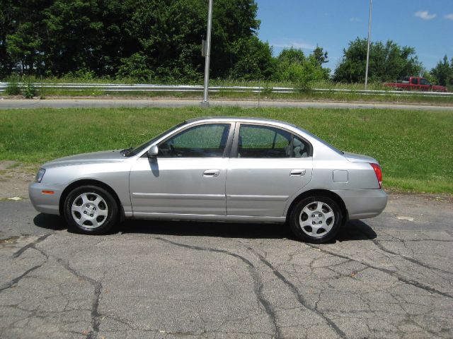 Hyundai Elantra 2002 photo 1