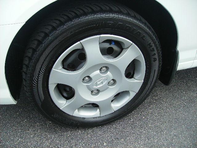 Hyundai Elantra 2002 photo 1