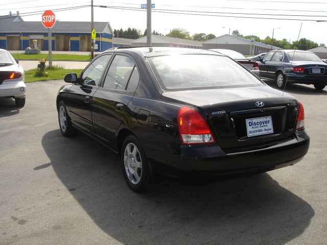 Hyundai Elantra FWD 4dr Sport Sedan