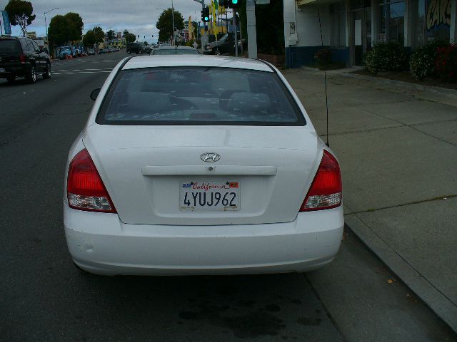 Hyundai Elantra 2002 photo 0