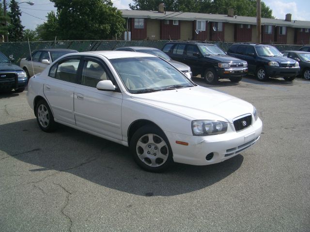 Hyundai Elantra 2002 photo 2