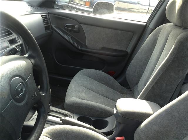 Hyundai Elantra 2002 photo 1
