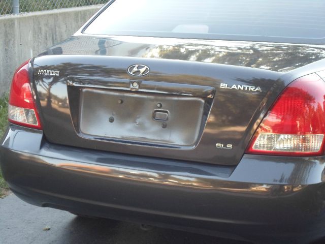 Hyundai Elantra 2002 photo 3