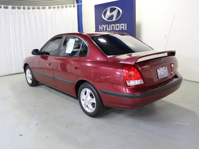 Hyundai Elantra 2003 photo 2