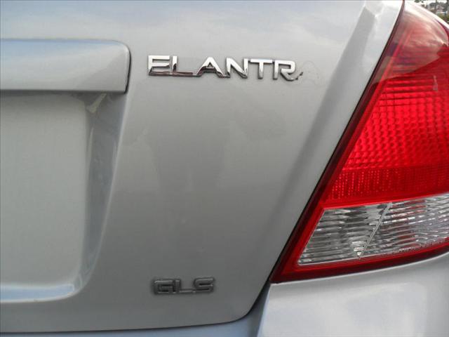 Hyundai Elantra 2003 photo 4