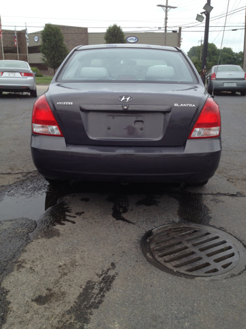 Hyundai Elantra 2003 photo 1