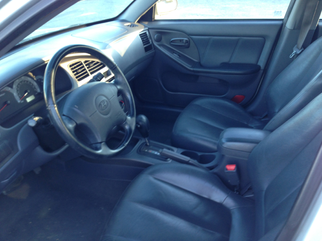 Hyundai Elantra 2003 photo 2