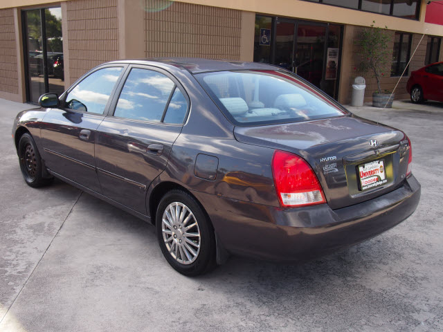 Hyundai Elantra 2003 photo 3