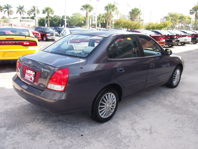 Hyundai Elantra 2003 photo 5