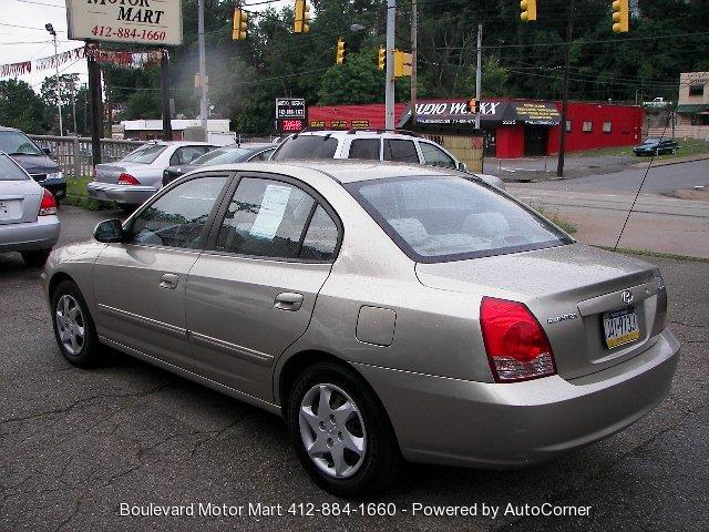 Hyundai Elantra 2003 photo 3