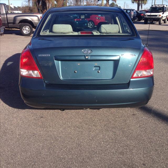 Hyundai Elantra 2003 photo 2