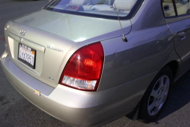Hyundai Elantra 2003 photo 3