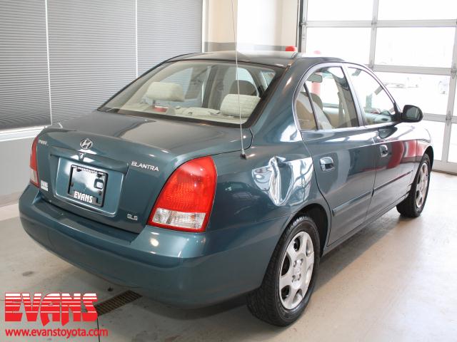 Hyundai Elantra 2003 photo 2