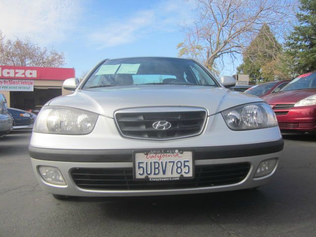 Hyundai Elantra 2003 photo 2