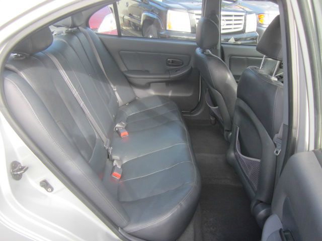 Hyundai Elantra 2003 photo 4