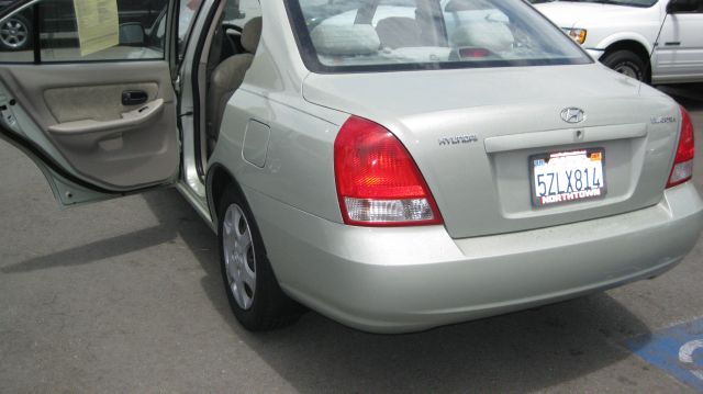 Hyundai Elantra 2003 photo 3