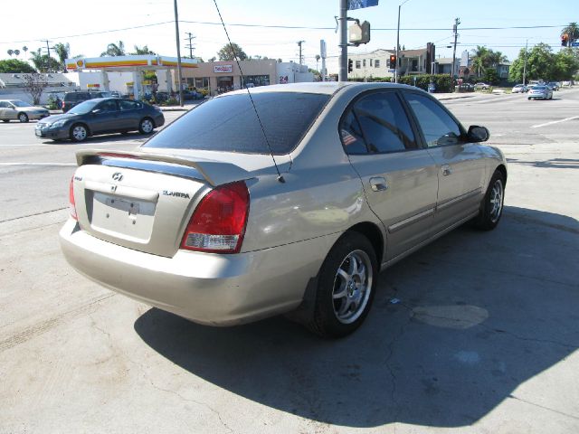Hyundai Elantra 2003 photo 2