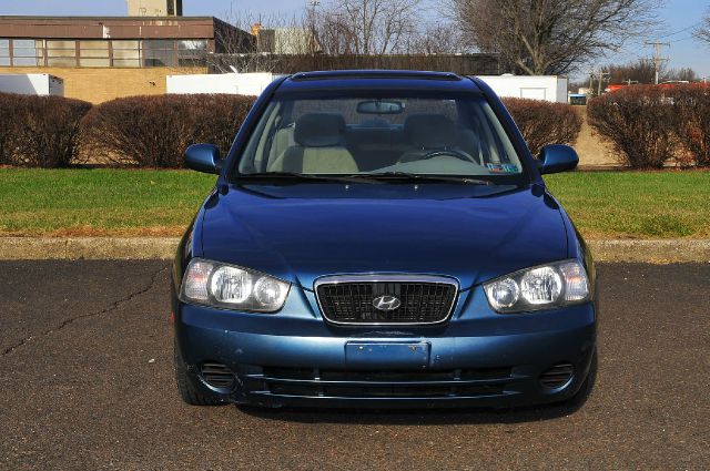 Hyundai Elantra 2003 photo 2