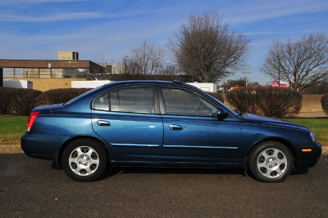 Hyundai Elantra 2003 photo 3