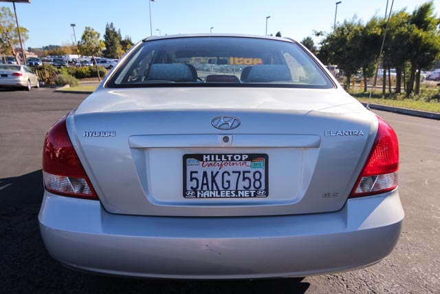 Hyundai Elantra 2003 photo 3