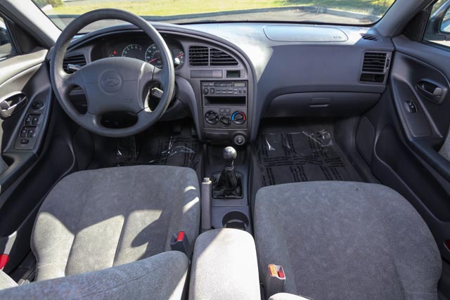 Hyundai Elantra 2003 photo 4
