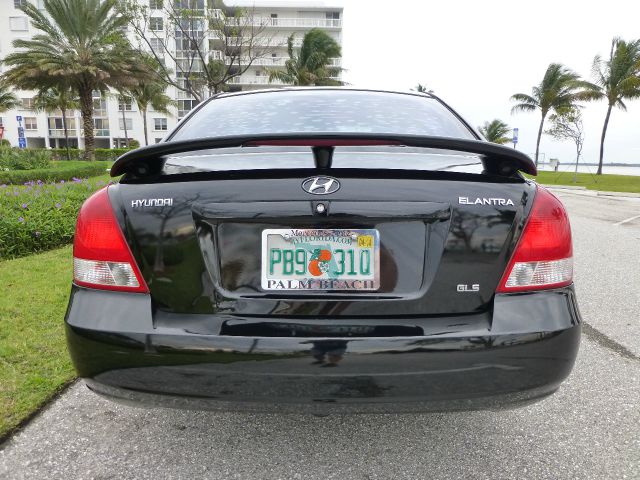 Hyundai Elantra 2003 photo 1