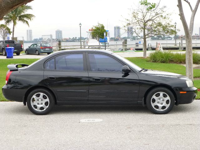Hyundai Elantra 2003 photo 4