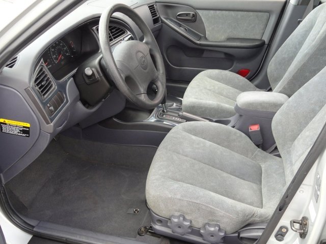 Hyundai Elantra 2003 photo 2