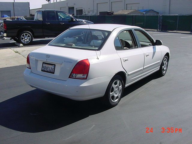Hyundai Elantra 2003 photo 1