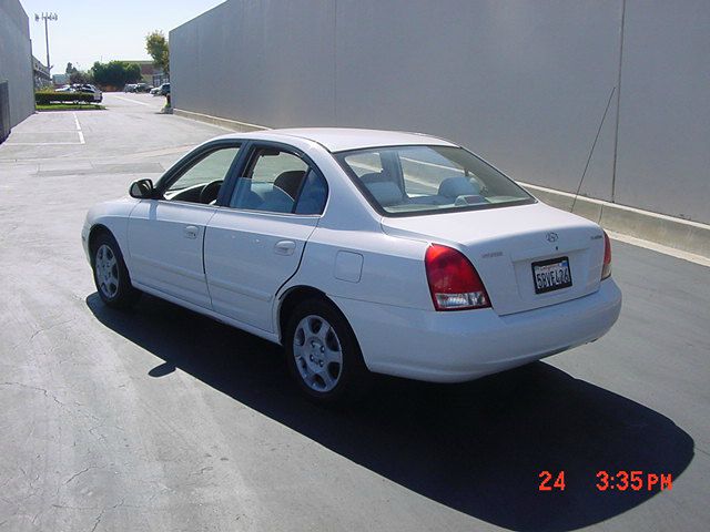Hyundai Elantra 2003 photo 2