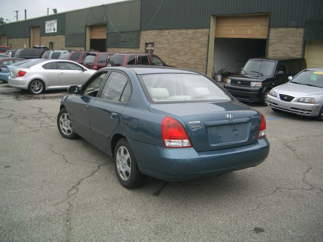 Hyundai Elantra 2003 photo 2