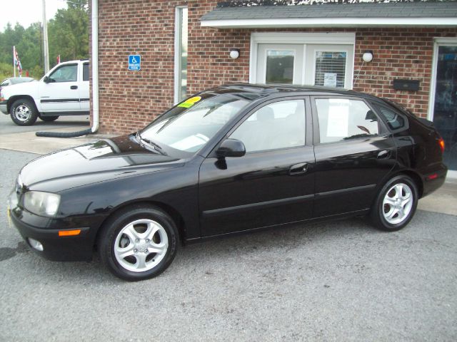 Hyundai Elantra 2003 photo 3