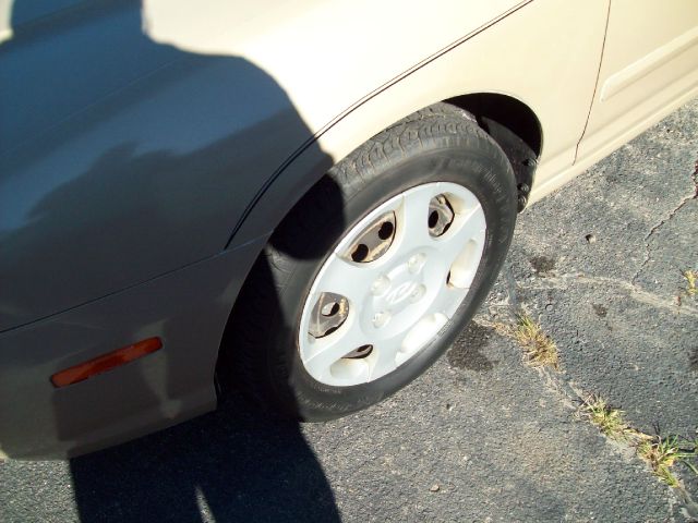 Hyundai Elantra 2003 photo 6