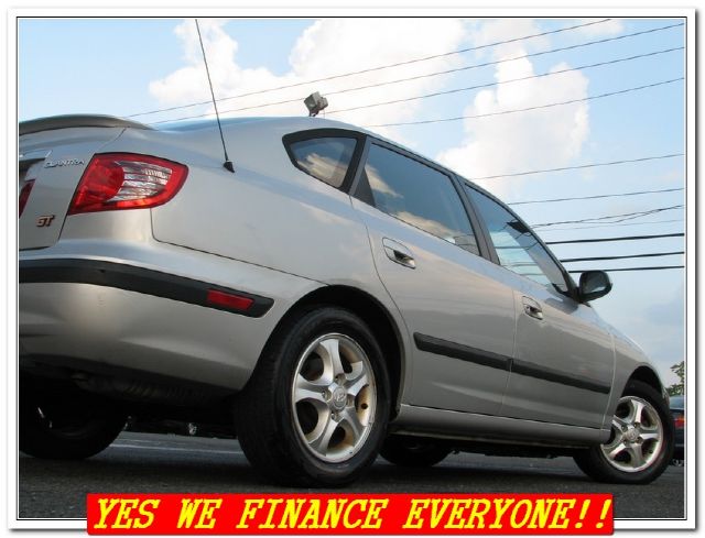 Hyundai Elantra 2004 photo 15
