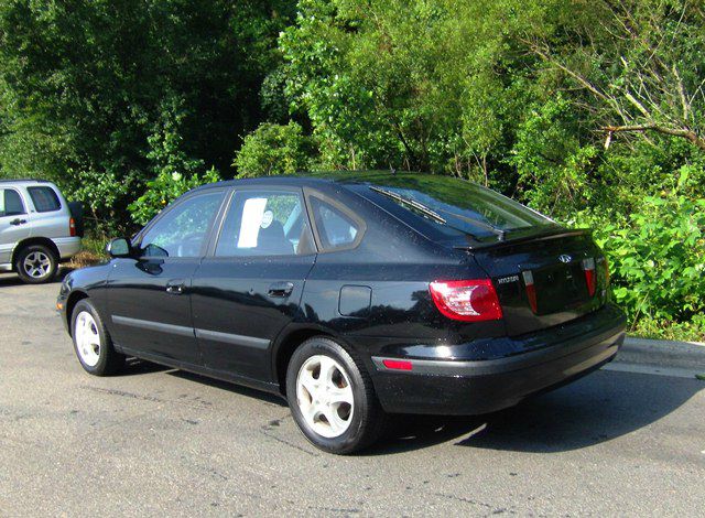 Hyundai Elantra 2004 photo 4