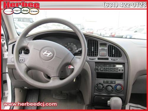 Hyundai Elantra 2004 photo 2