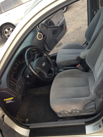 Hyundai Elantra 2004 photo 3