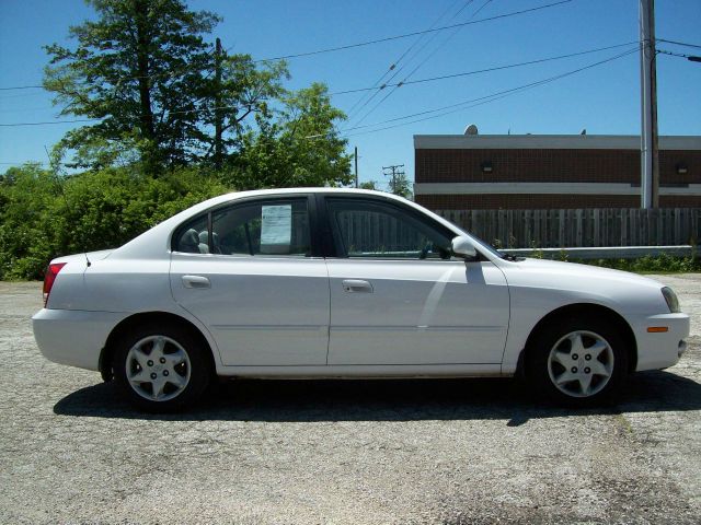 Hyundai Elantra 2004 photo 1
