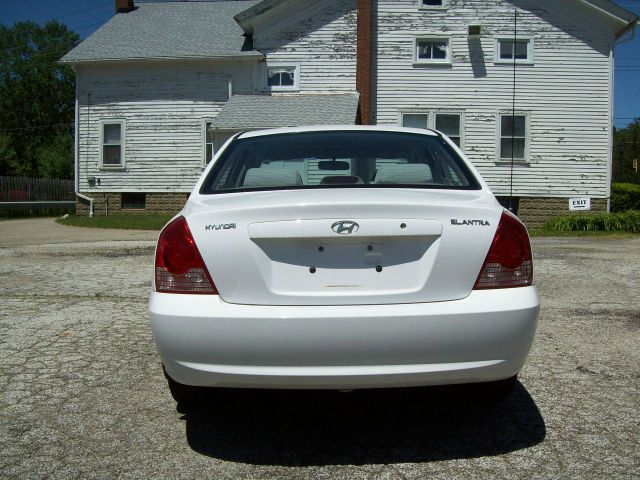 Hyundai Elantra 2004 photo 15