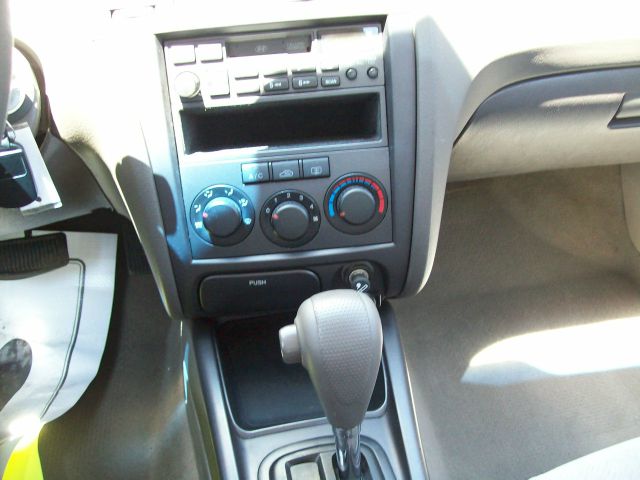 Hyundai Elantra 2004 photo 7