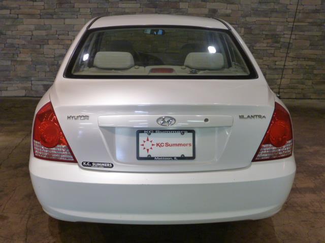 Hyundai Elantra 2004 photo 15