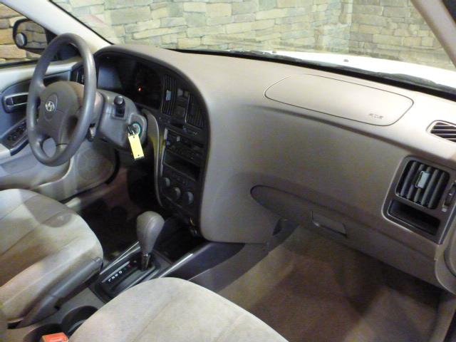 Hyundai Elantra 2004 photo 5