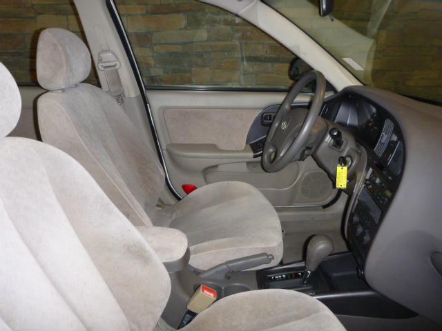 Hyundai Elantra 2004 photo 7