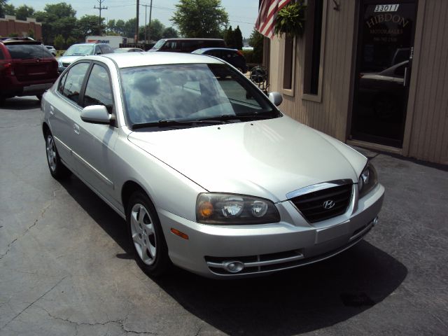 Hyundai Elantra 2004 photo 2