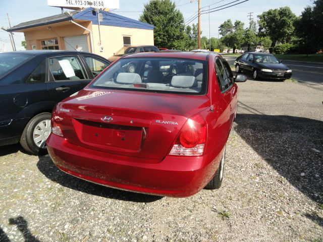 Hyundai Elantra 2004 photo 10