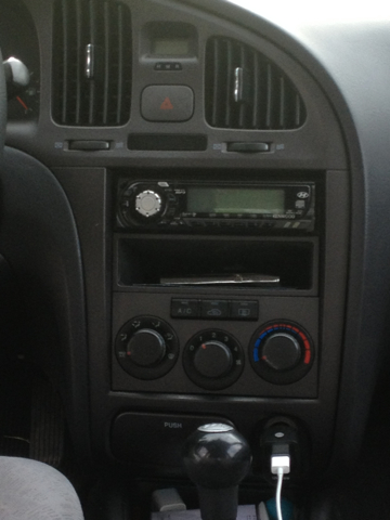 Hyundai Elantra 2004 photo 5