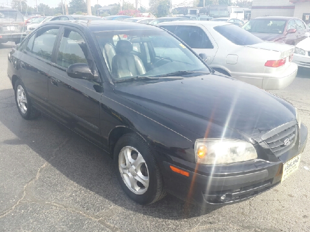 Hyundai Elantra 2004 photo 2