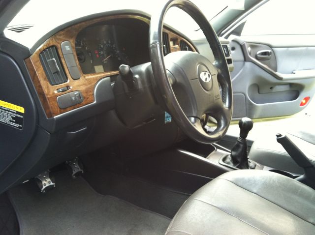 Hyundai Elantra 2004 photo 14