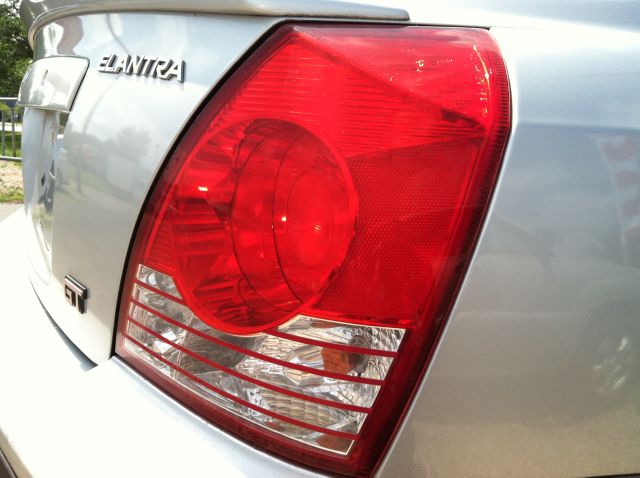 Hyundai Elantra 2004 photo 38